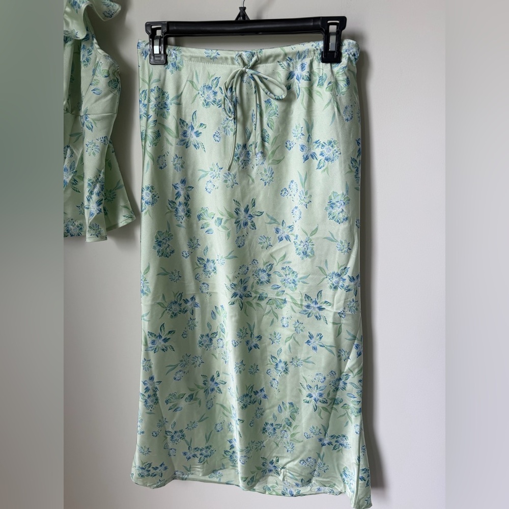 Good Luck Gem Green Floral Ruffle tank
Top and Midi slip Skirt two piece set - Picture 2 of 8